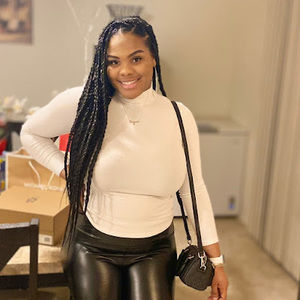 Meet your Posher, Ashley